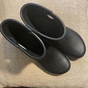 Crocs Women’s Jaunty Short Rainboot